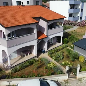 https://apartmani-vukalovic.pula-hotels.org